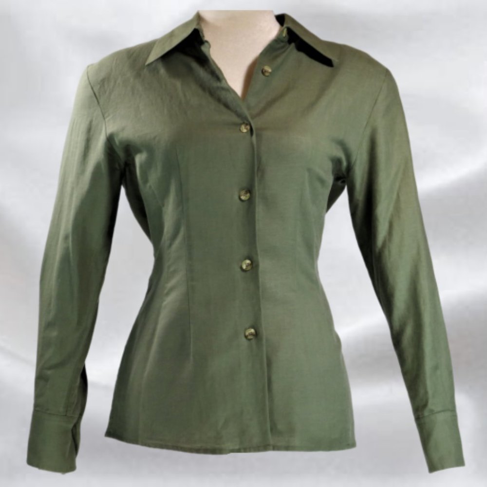 Charter Collection Fitted Green Shirt in Size 8